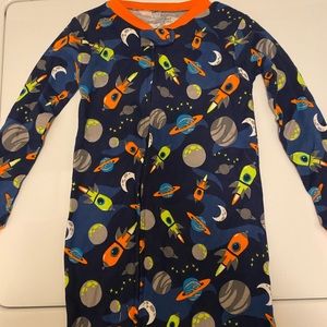 Set of 4 Carter’s baby boy footie pajamas 3T